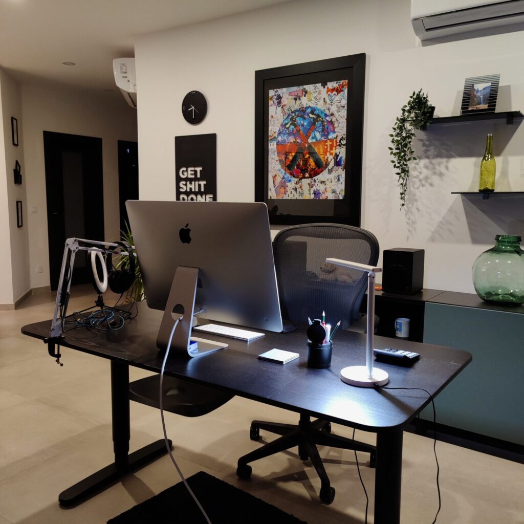 Mark Zahra- Home office